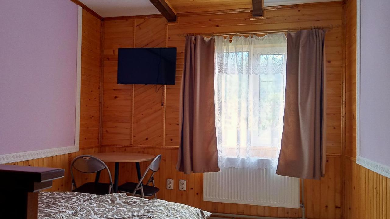 Hotel Мамина Хата Mikuliczyn Zewnętrze zdjęcie