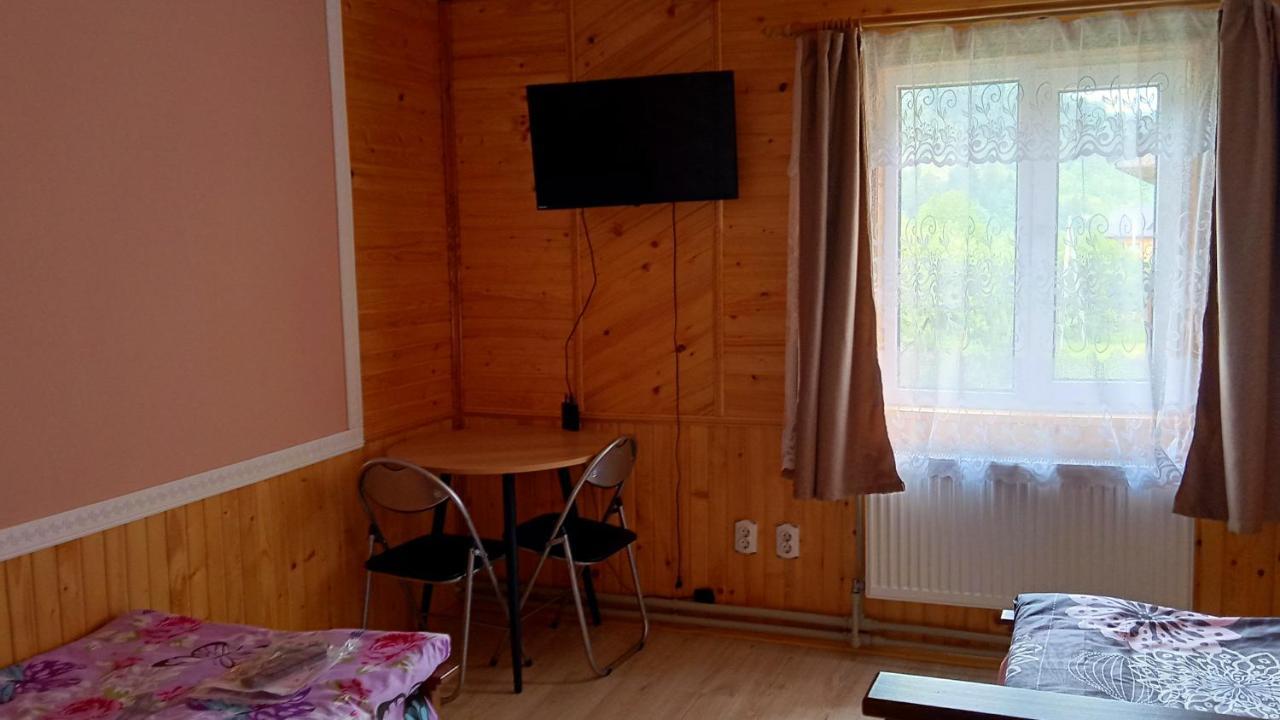 Hotel Мамина Хата Mikuliczyn Zewnętrze zdjęcie